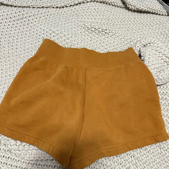 Nike dark yellow shorts - Picture 2 of 4